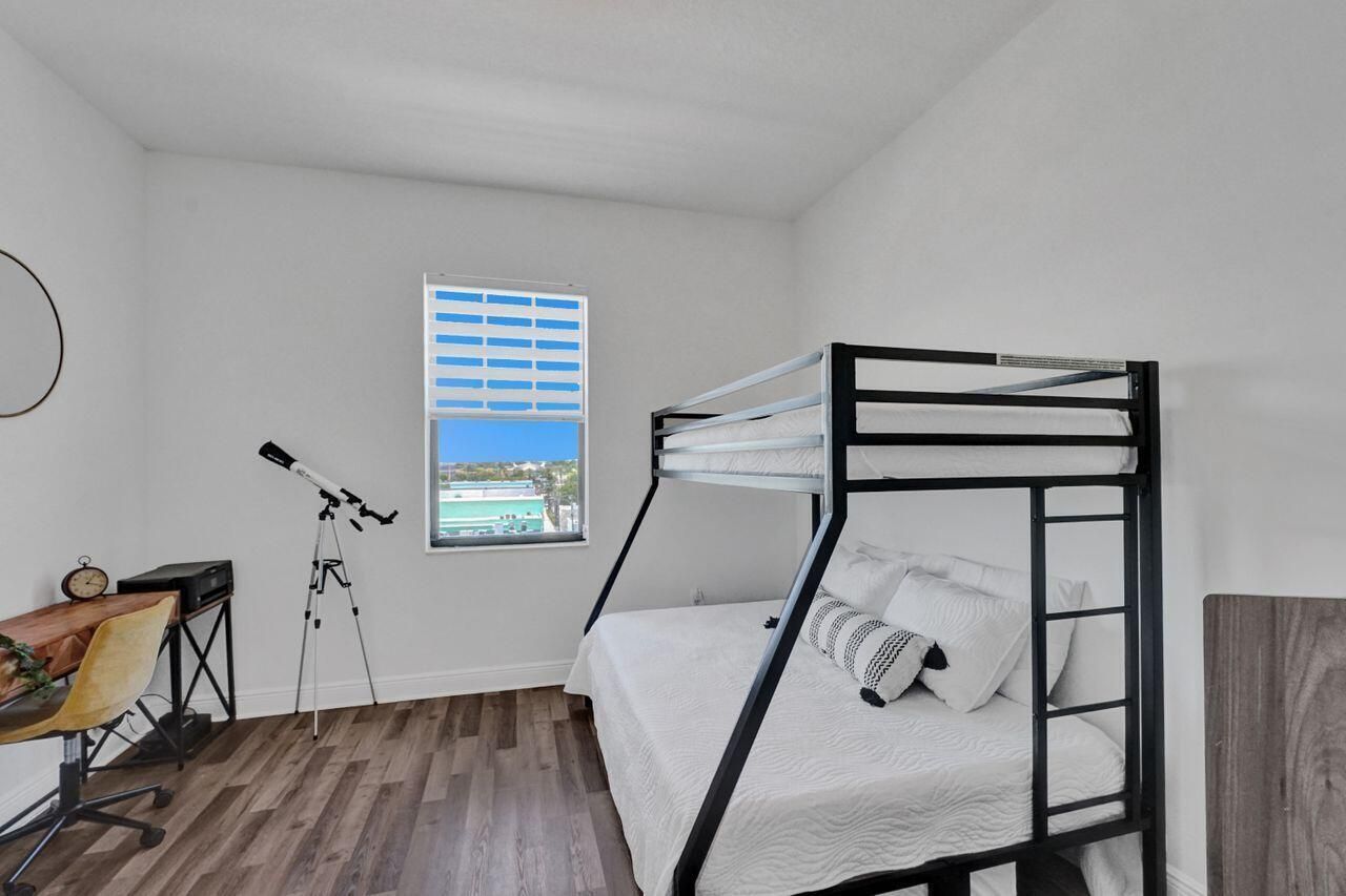 511 Lucerne Avenue, Unit 613, Lake Worth Beach, FL 33460 Photo