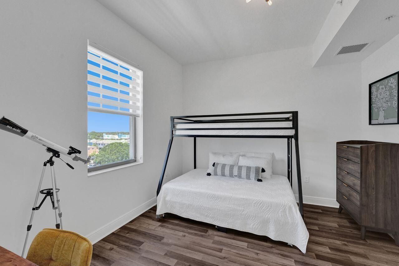 511 Lucerne Avenue, Unit 613, Lake Worth Beach, FL 33460 Photo