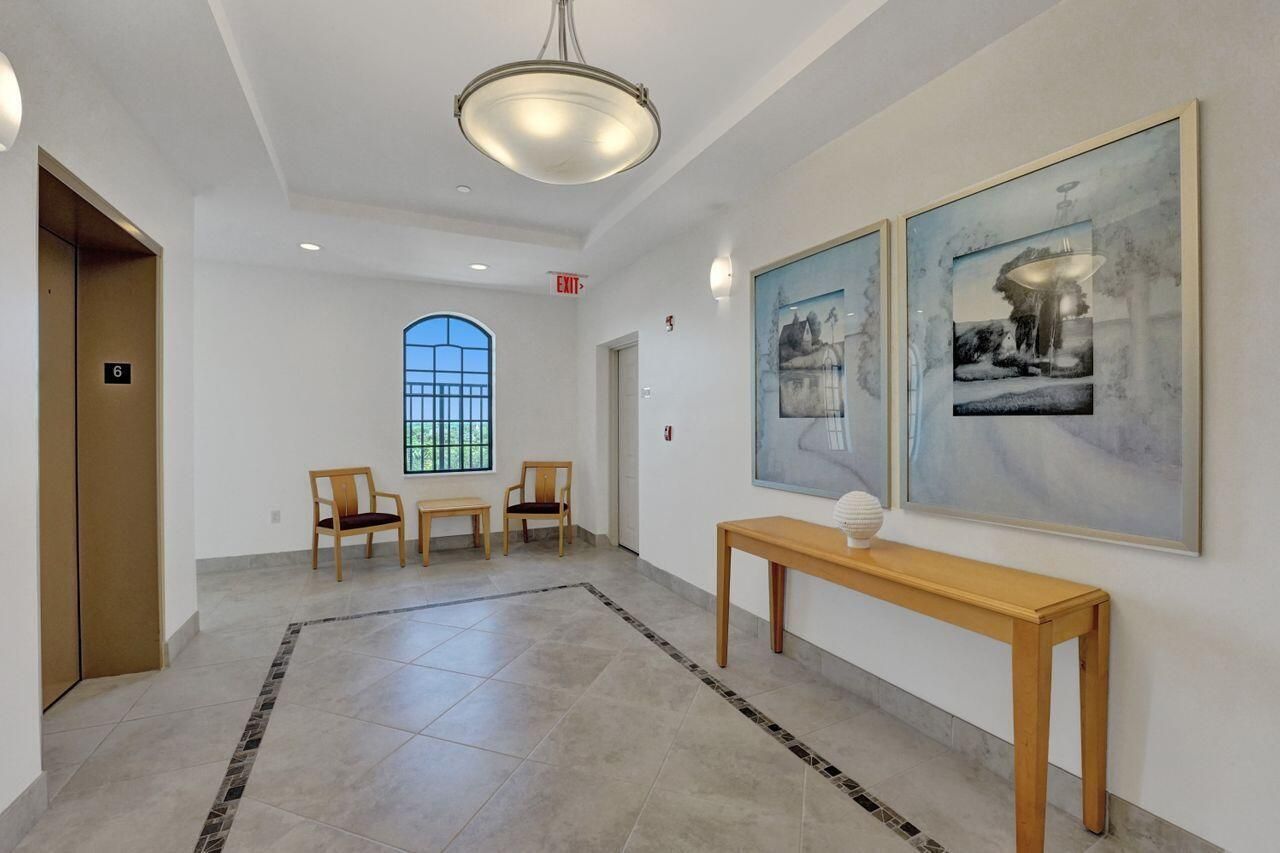 511 Lucerne Avenue, Unit 613, Lake Worth Beach, FL 33460 Photo