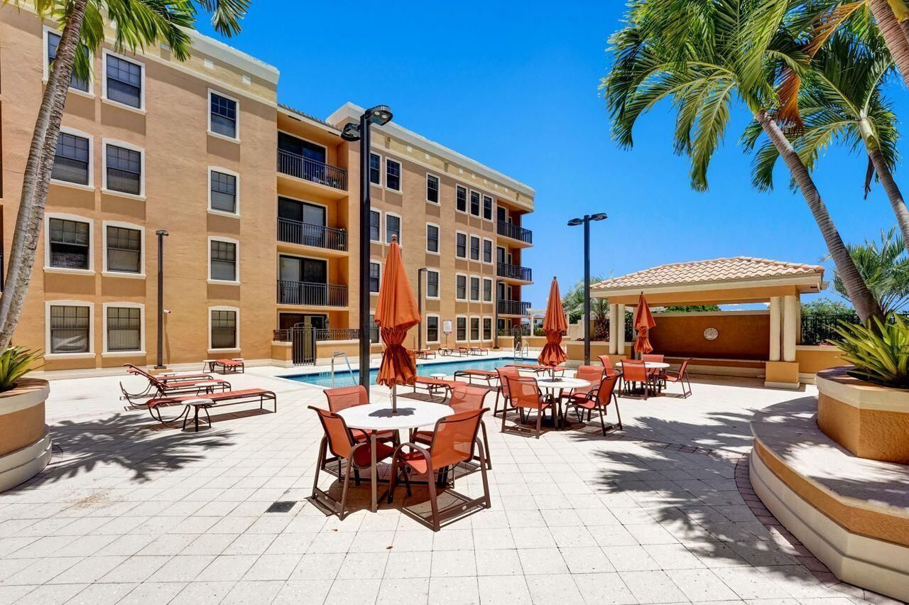 511 Lucerne Avenue, Unit 613, Lake Worth Beach, FL 33460 Photo