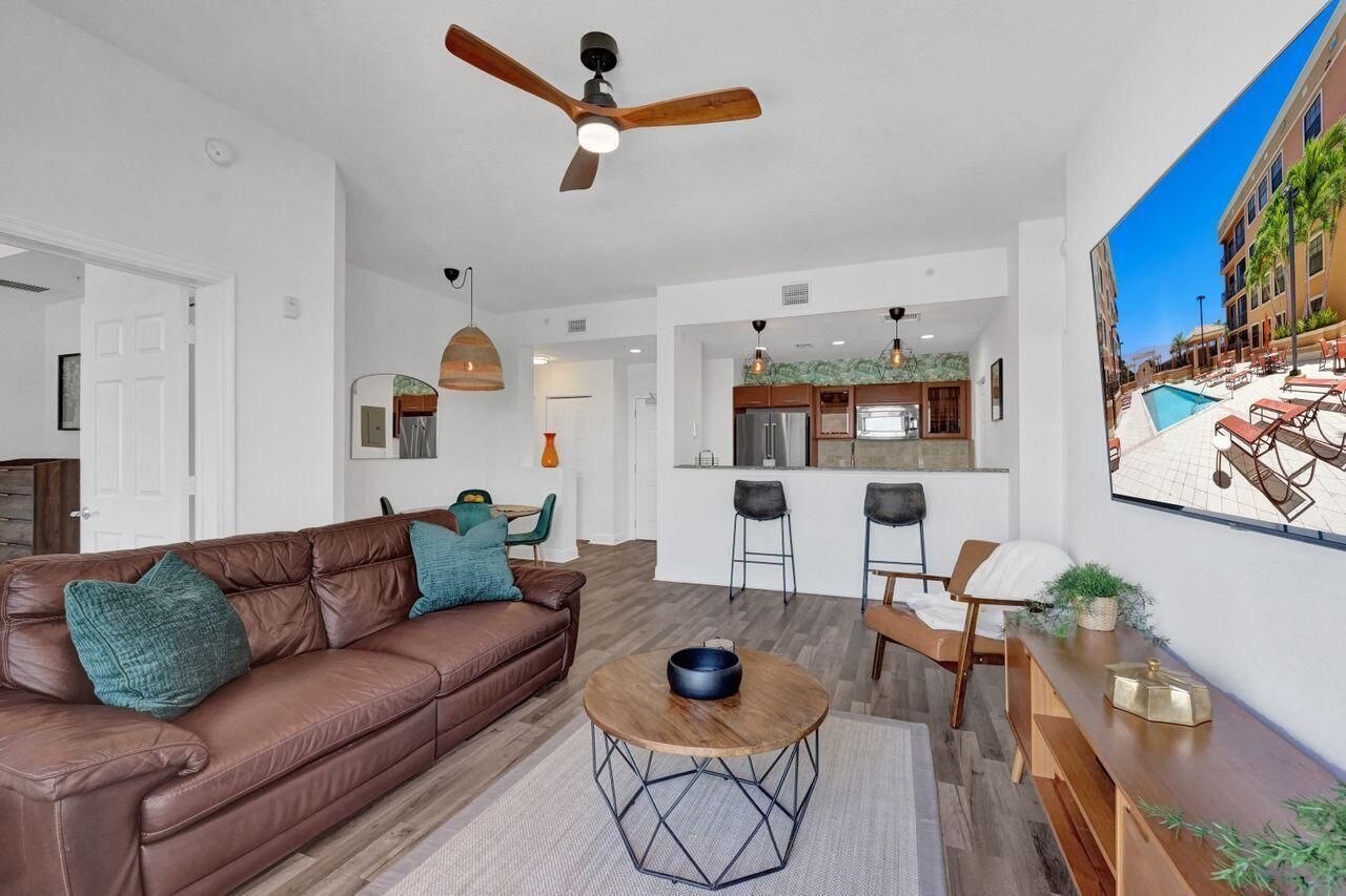511 Lucerne Avenue, Unit 613, Lake Worth Beach, FL 33460 Photo