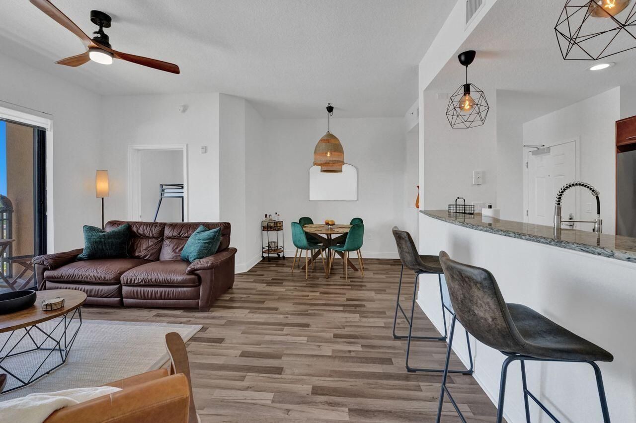 511 Lucerne Avenue, Unit 613, Lake Worth Beach, FL 33460 Photo