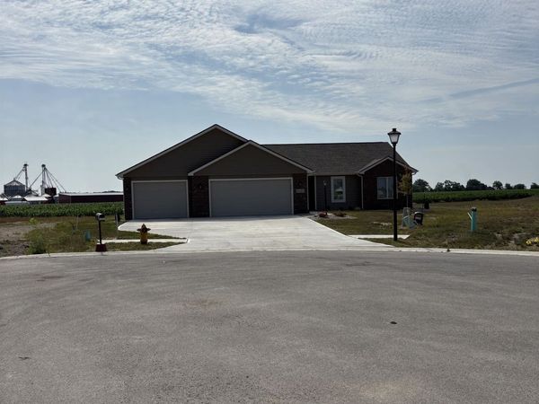 22422 Ametrine Court, Woodburn, IN 46797