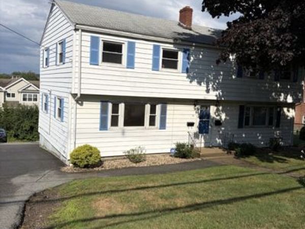 74 Cambridge Road, Unit 1, Woburn, MA 01801