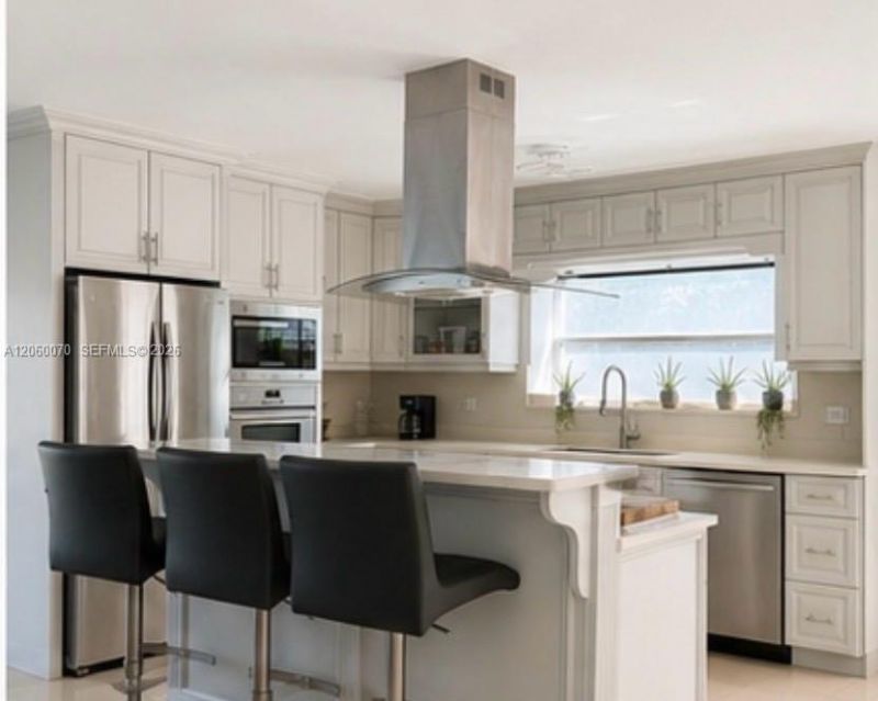 455 S Shore Dr, Miami Beach, FL 33141 Photo