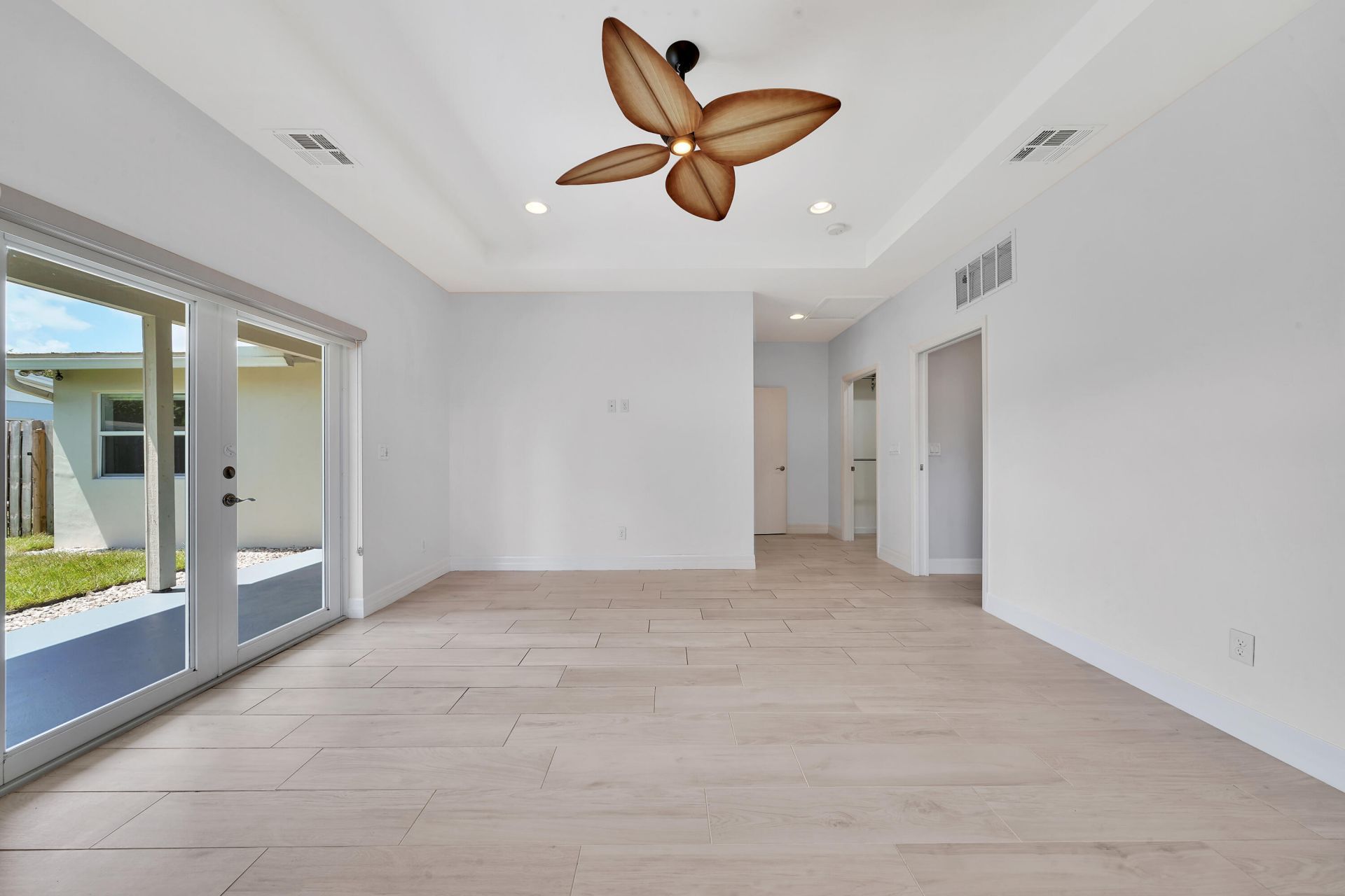 2388 E Edgewater Drive, Palm Beach Gardens, FL 33410 Photo