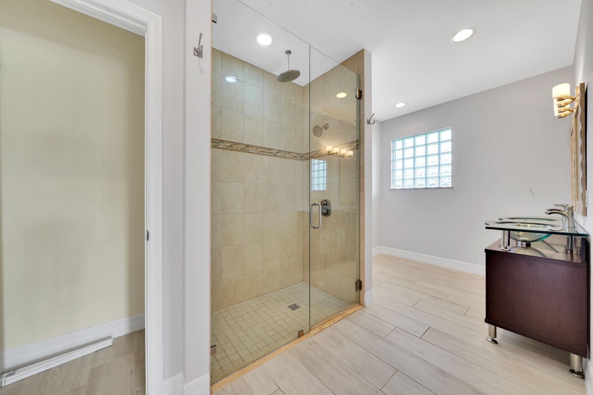 2388 E Edgewater Drive, Palm Beach Gardens, FL 33410 Photo