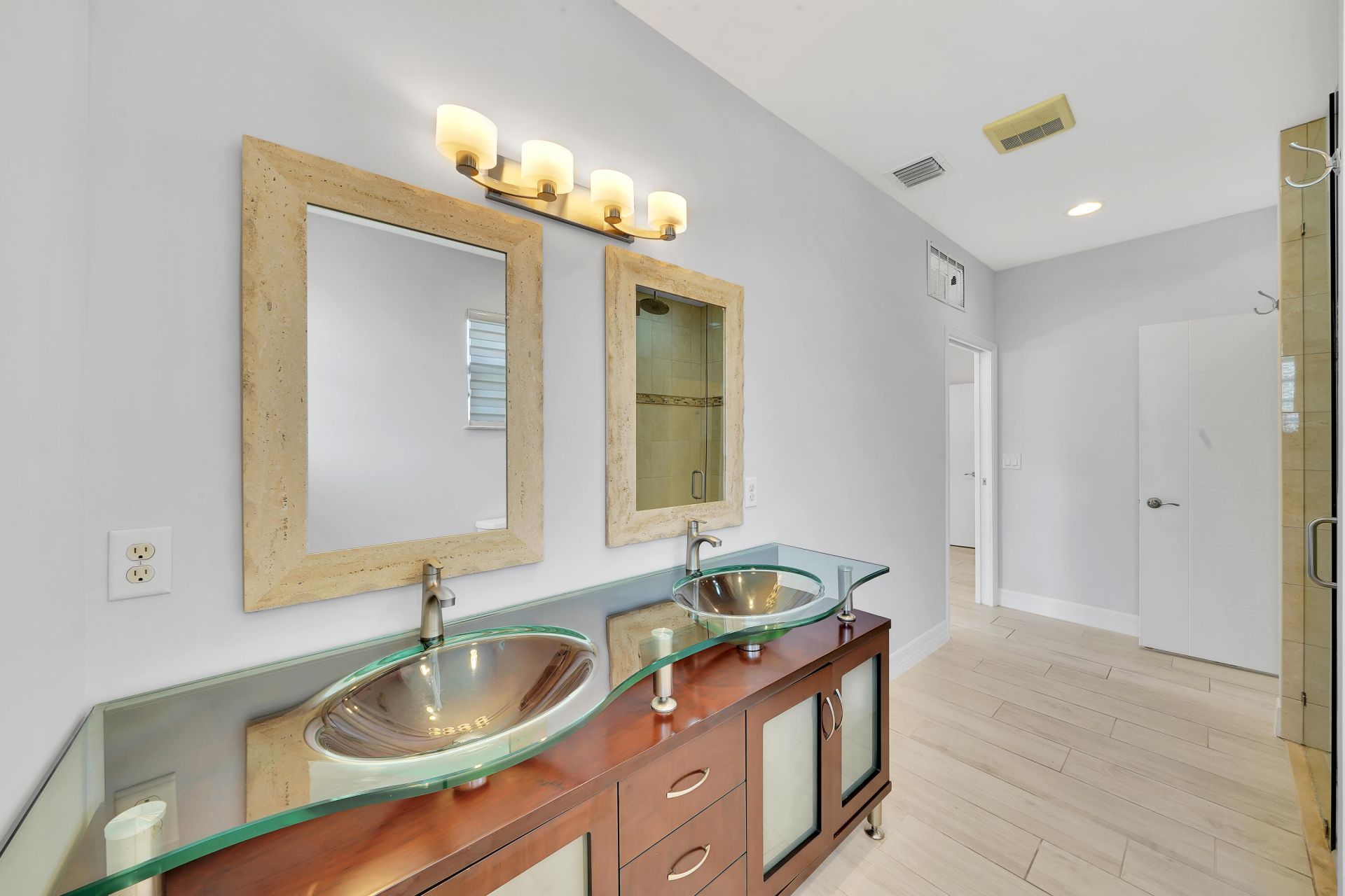 2388 E Edgewater Drive, Palm Beach Gardens, FL 33410 Photo