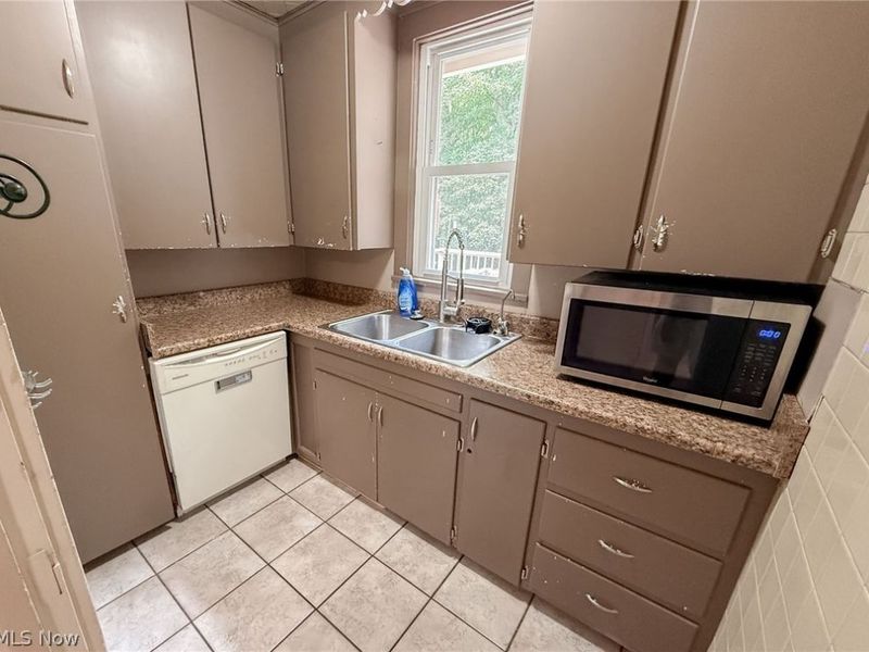 168 Poland Avenue, Struthers, OH 44471 Photo 13
