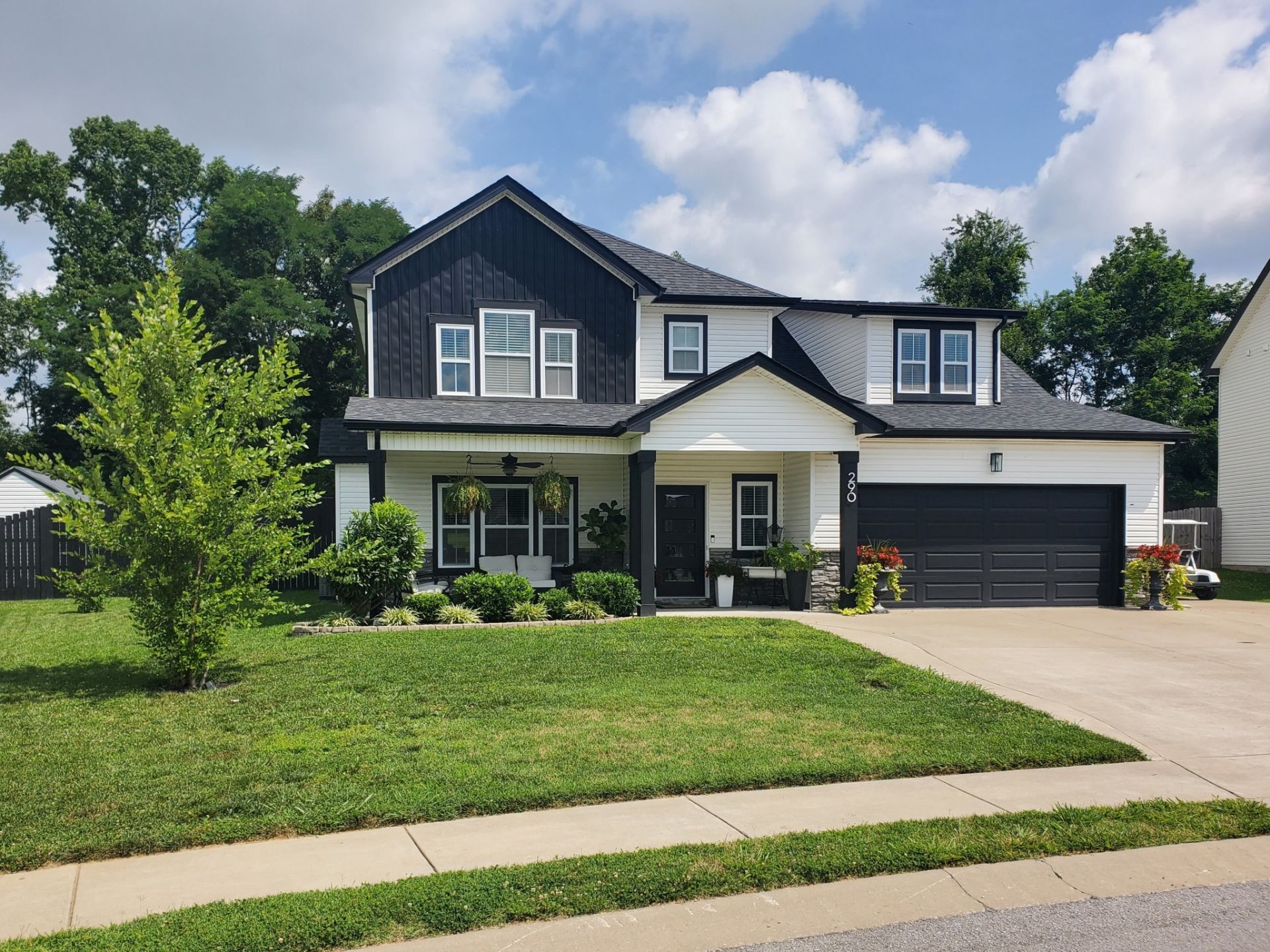 290 Crusaw Dr, Clarksville, TN 37043 Main Photo