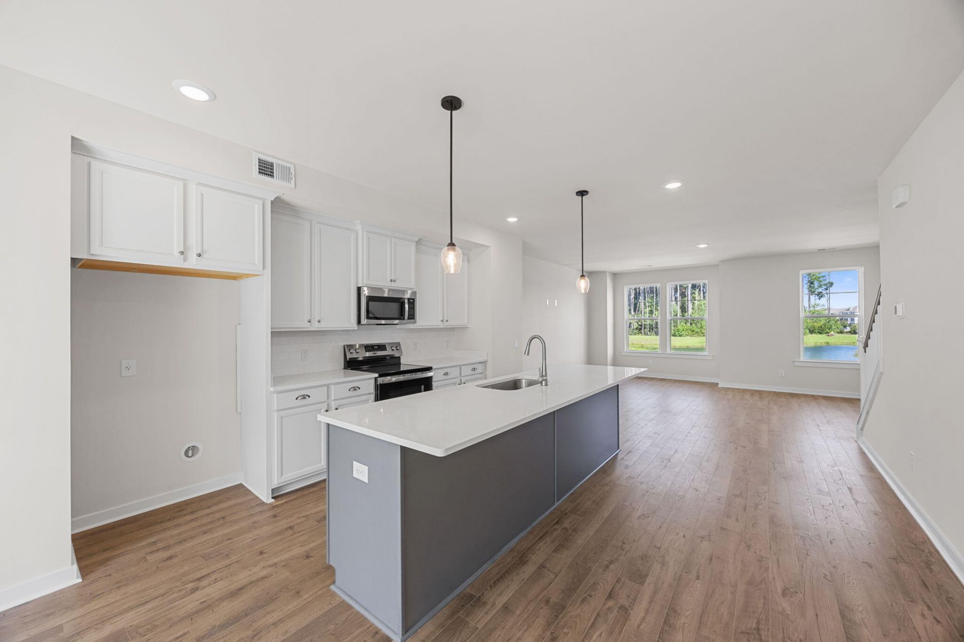 548 Scholar Way Photo 12