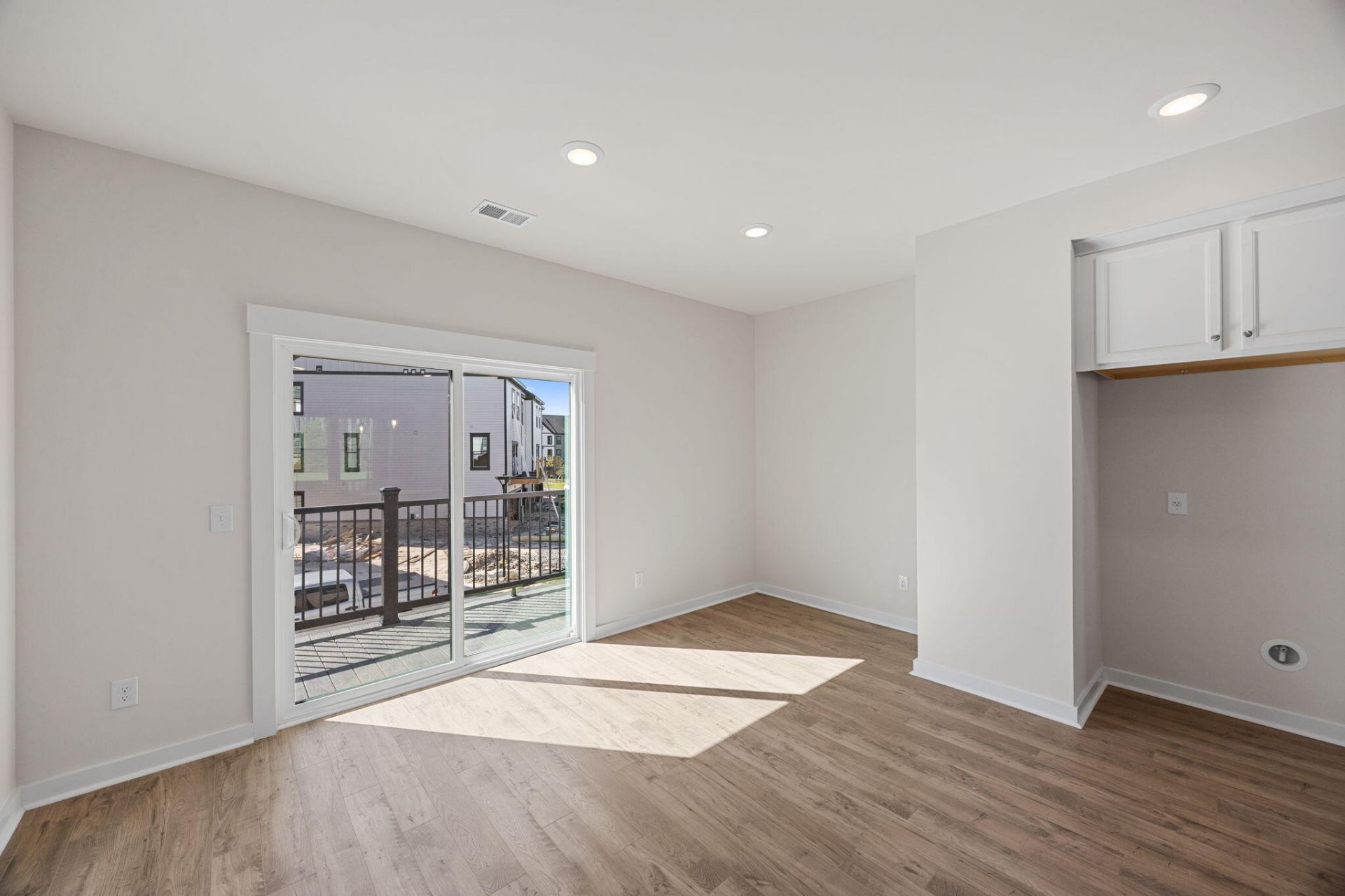 548 Scholar Way Photo 21