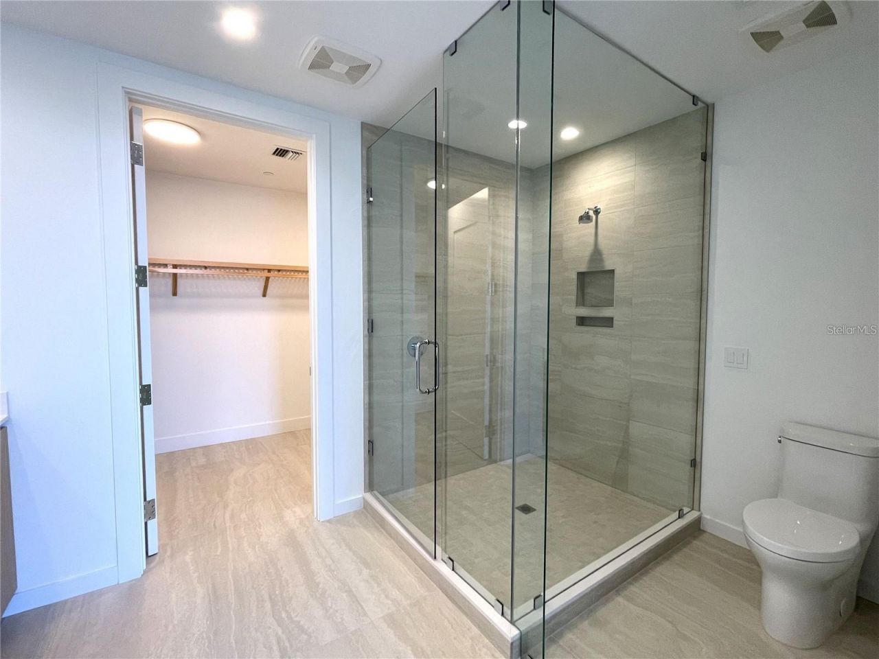 301 Quay Commons, Unit 904, Sarasota, FL 34236 Photo