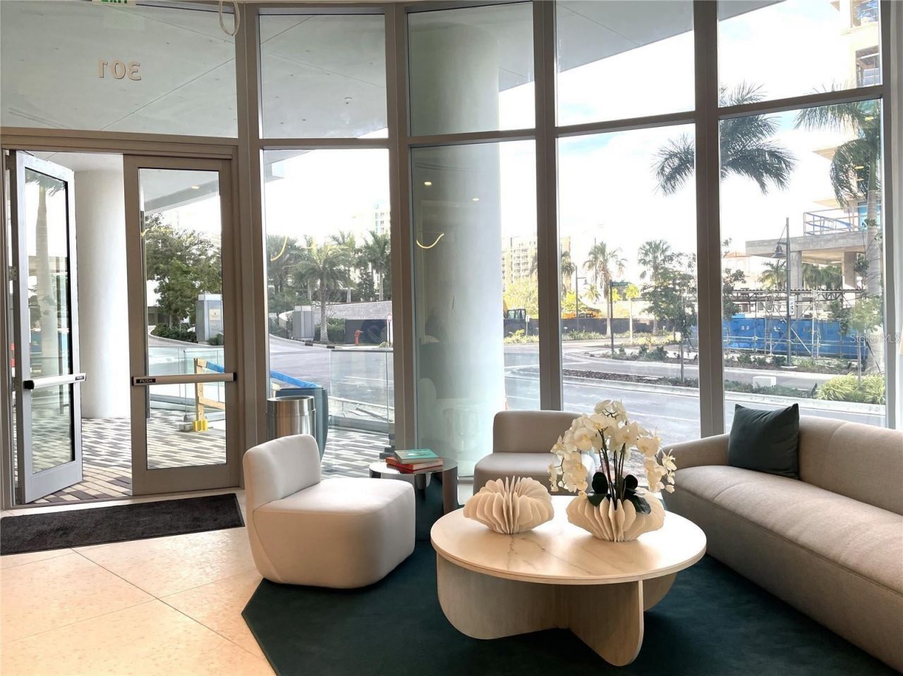 301 Quay Commons, Unit 904, Sarasota, FL 34236 Photo