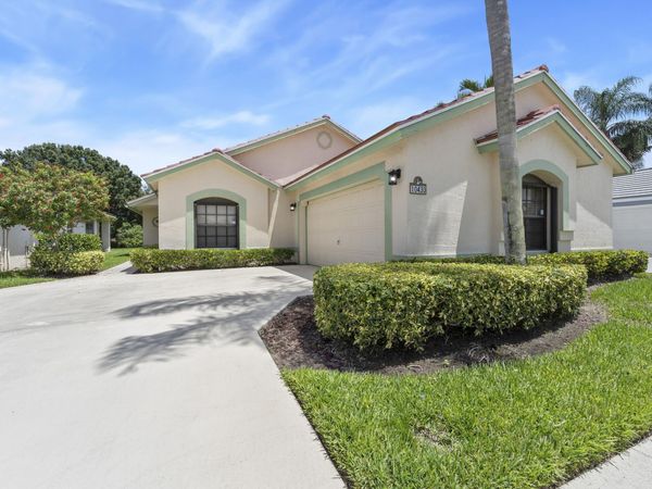 10430 Lexington Circle S, Boynton Beach, FL 33436