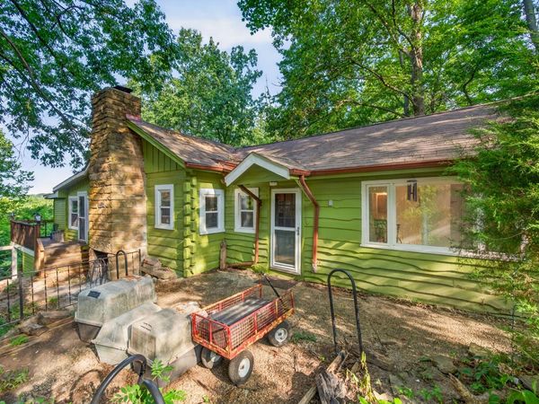 3550 Grandma Barnes , Nashville, IN 47448