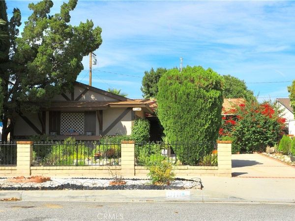 27340 Arriola Avenue, Saugus, CA 91350