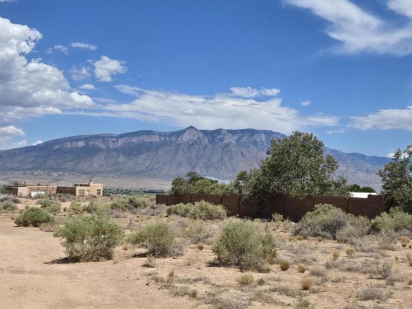 1802 Coulter Street NE, Rio Rancho, NM 87144