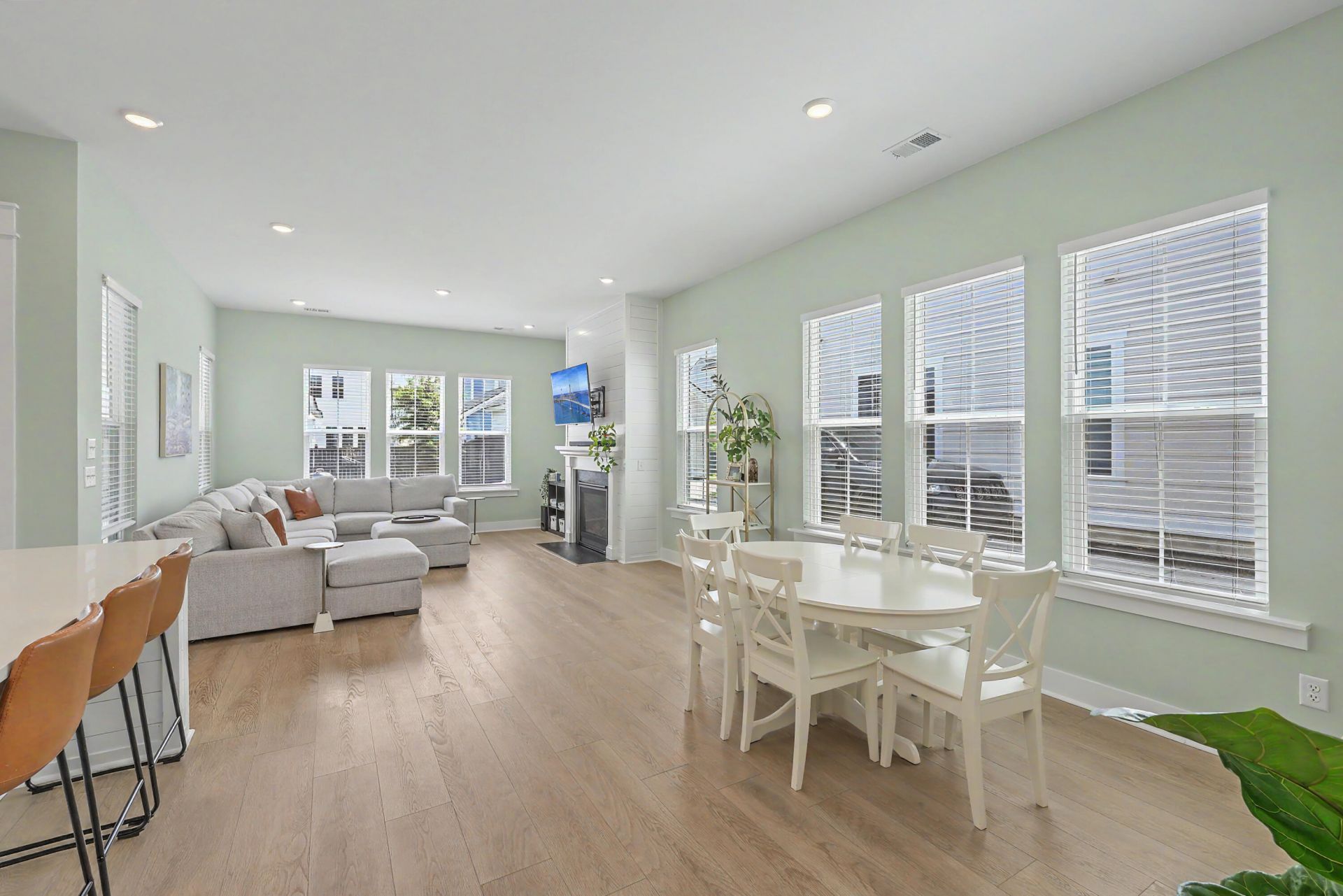 220 Orwel Street Photo 15