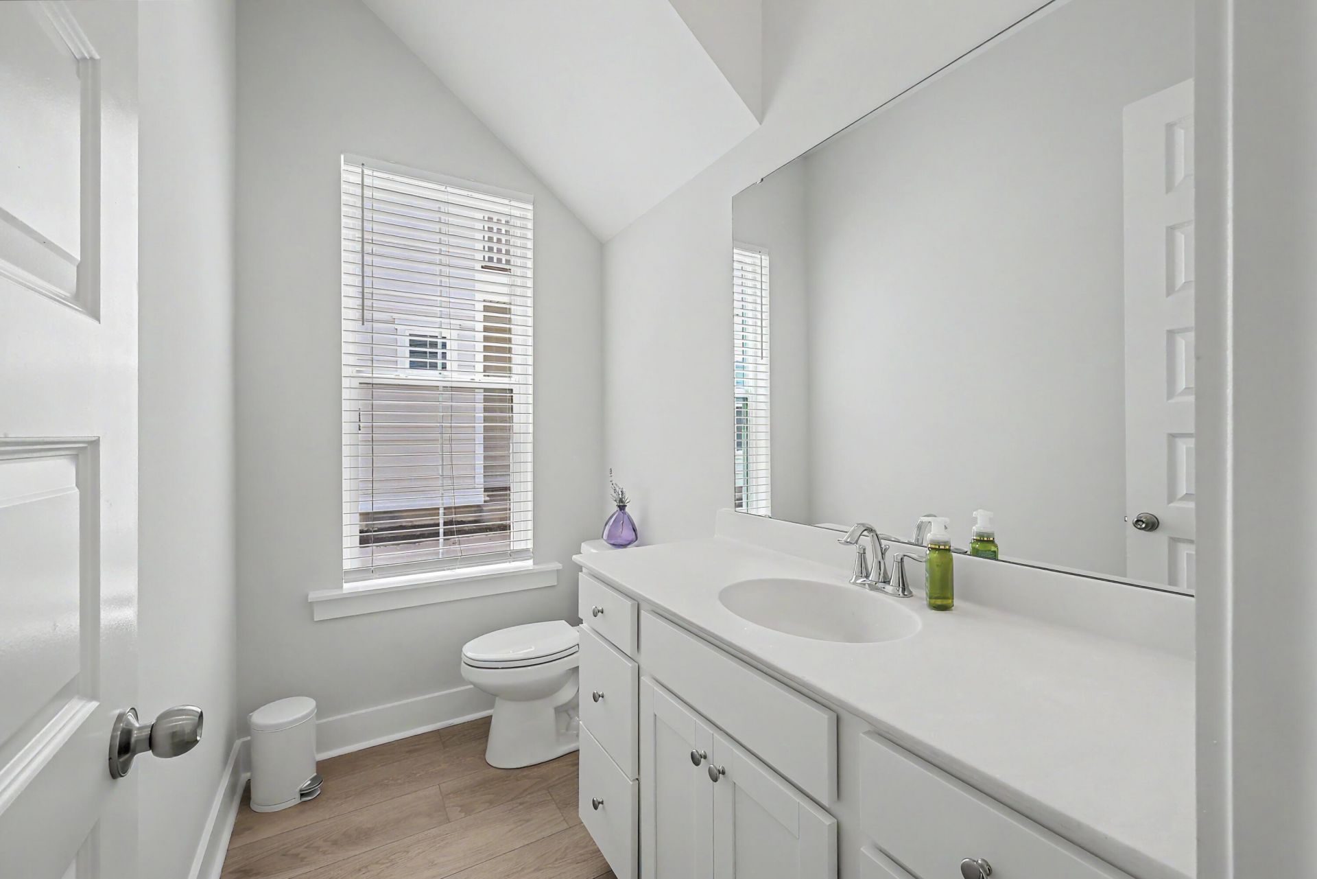 220 Orwel Street Photo 23