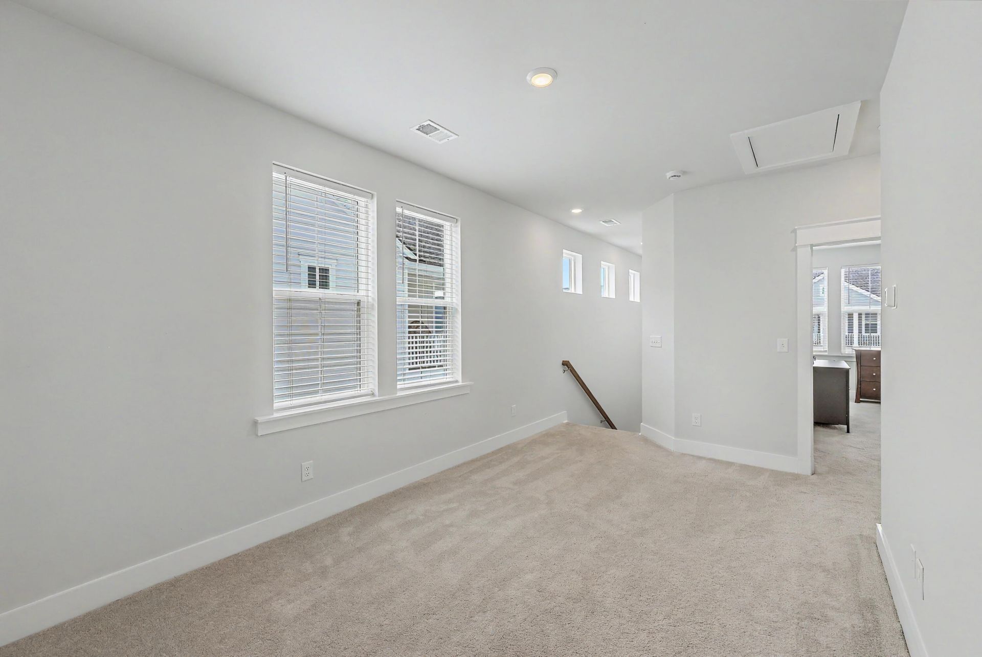 220 Orwel Street Photo 25
