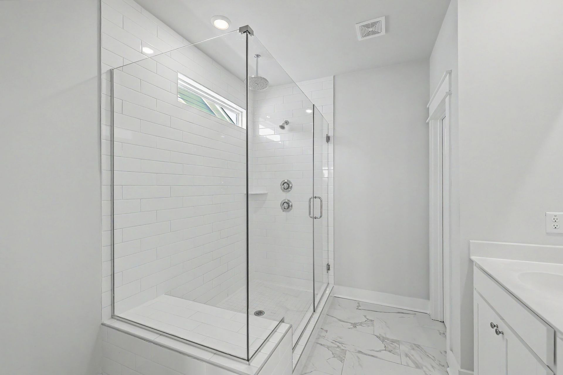 220 Orwel Street Photo 29
