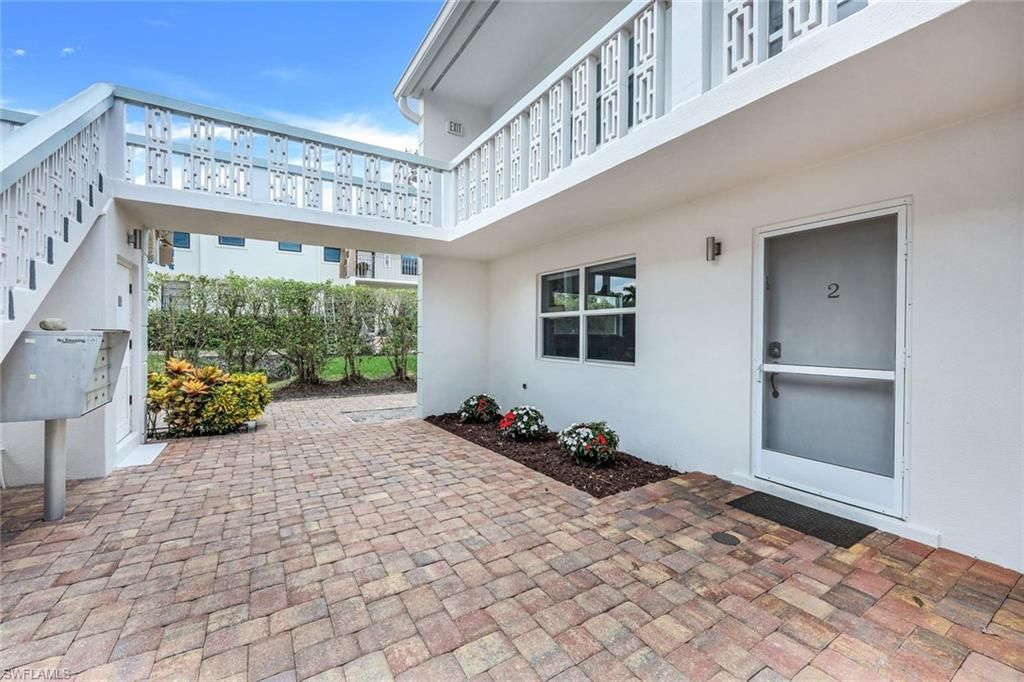 780 10th Ave S, Unit 2, Naples, FL 34102 Photo
