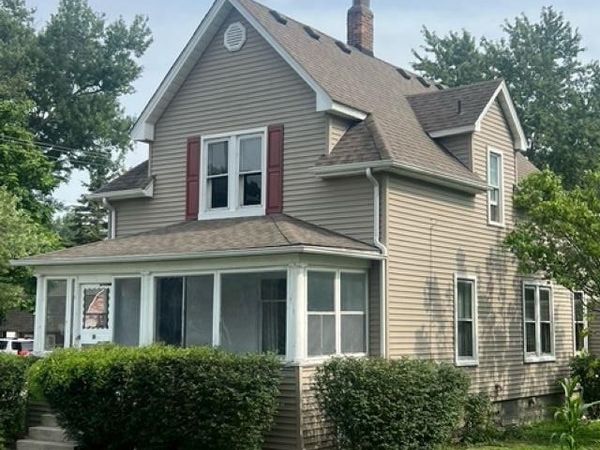 611 Monroe Street, Carleton, MI 48117
