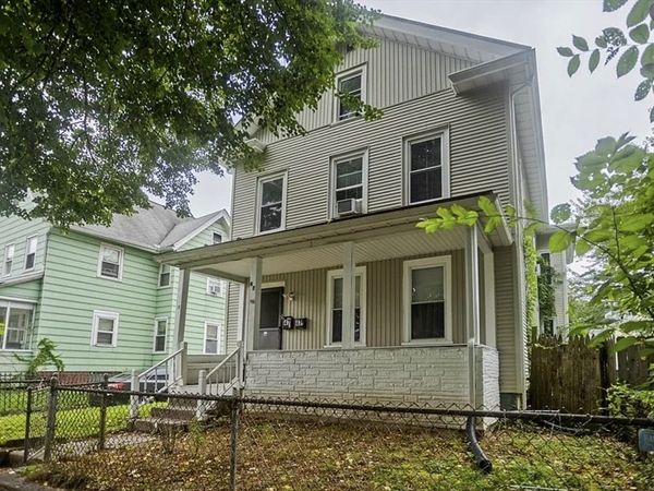 47 Taylor St, Holyoke, MA 01040