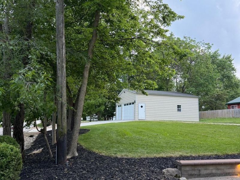 132 E Muskingum Drive, Powell, OH 43065 Photo 4