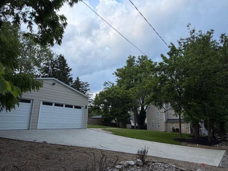 132 E Muskingum Drive, Powell, OH 43065 Photo 6