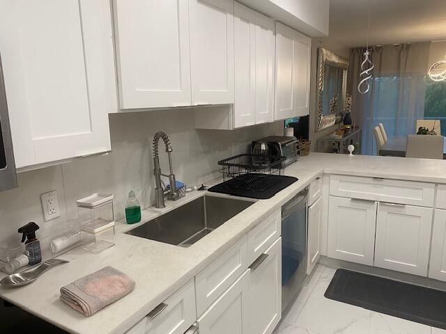 300 Diplomat Parkway, Unit 307, Hallandale Beach, FL 33009 Photo