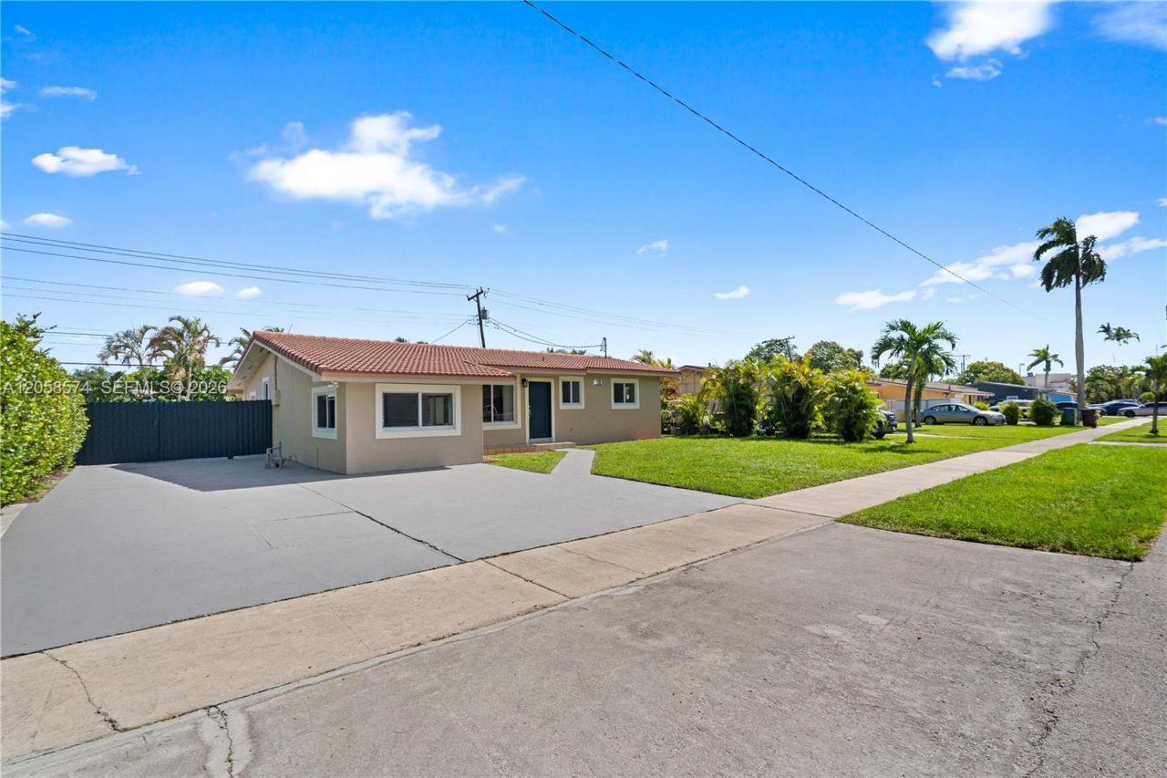661 W 50th Pl , Hialeah, FL 33012 Photo