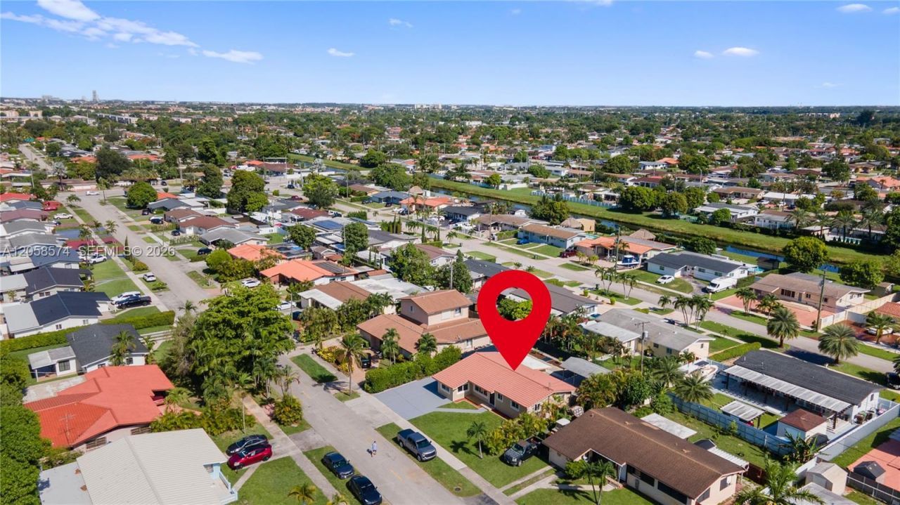 661 W 50th Pl , Hialeah, FL 33012 Photo