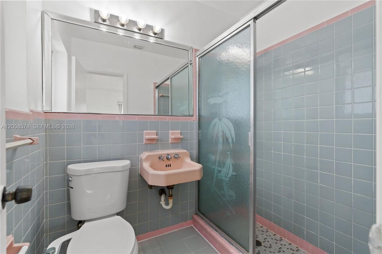 661 W 50th Pl , Hialeah, FL 33012 Photo