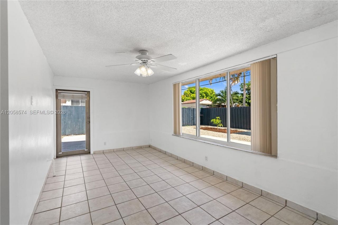 661 W 50th Pl , Hialeah, FL 33012 Photo