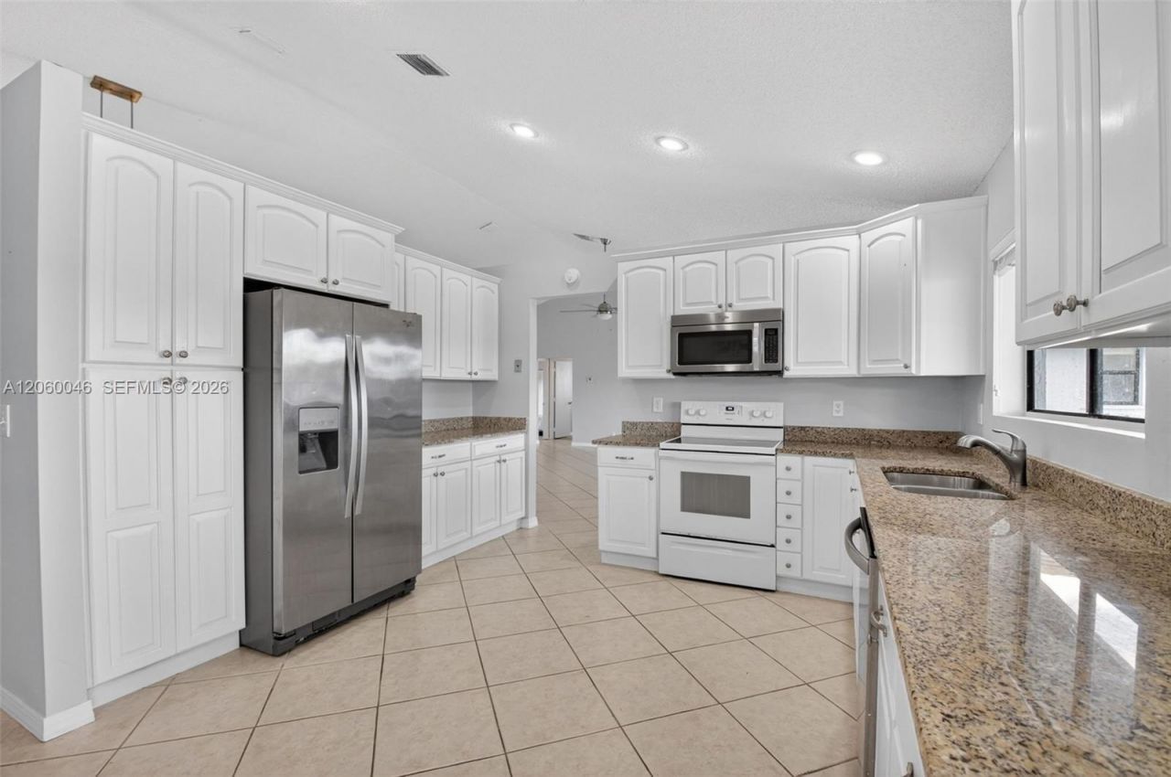 6043 Sunberry Circle , Boynton Beach, FL 33437 Photo