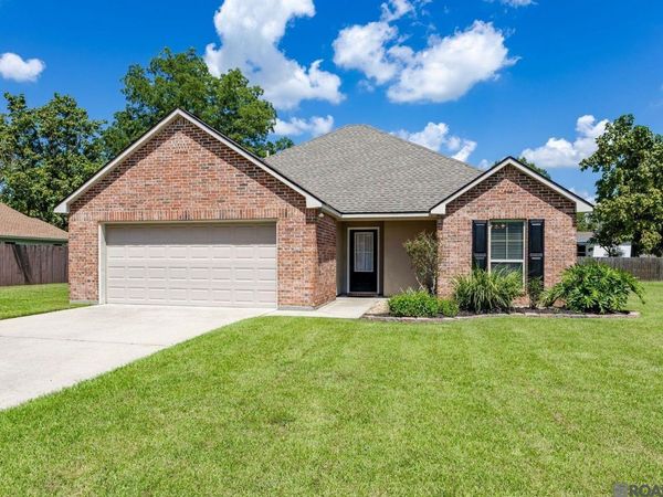 14130 Pecan Ridge Dr, Gonzales, LA 70737