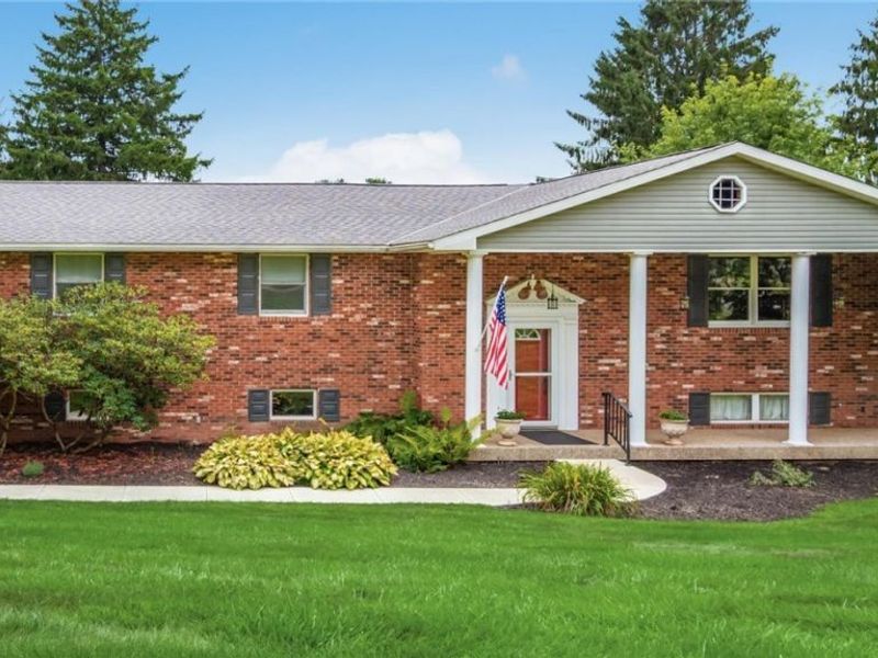 2700 Stanway Drive, Zanesville, OH 43701 Photo 2