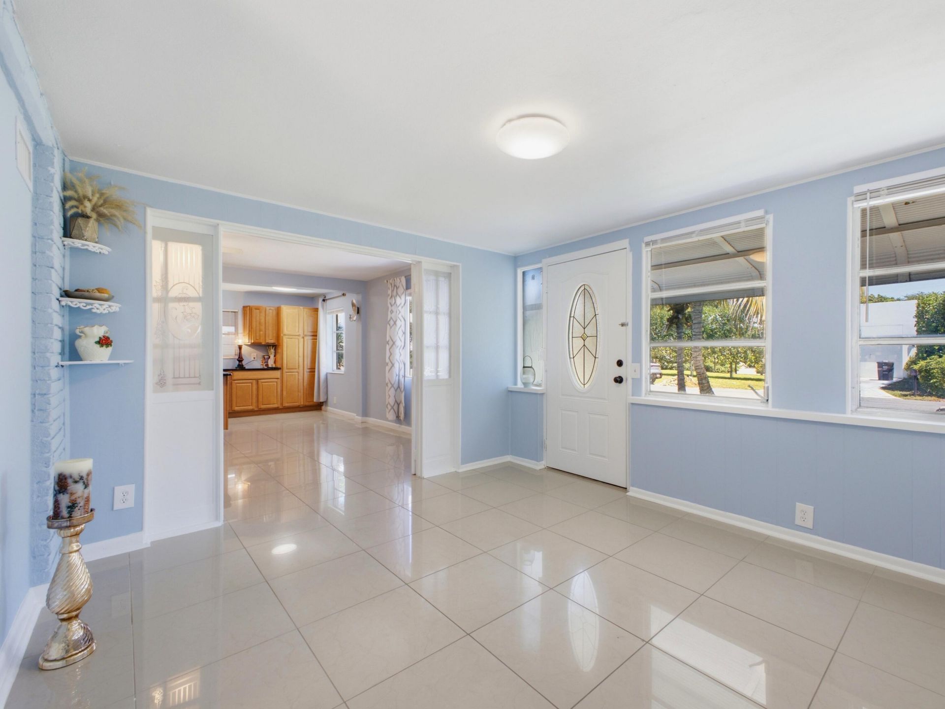 370 Orange Way, West Palm Beach, FL 33405 Photo
