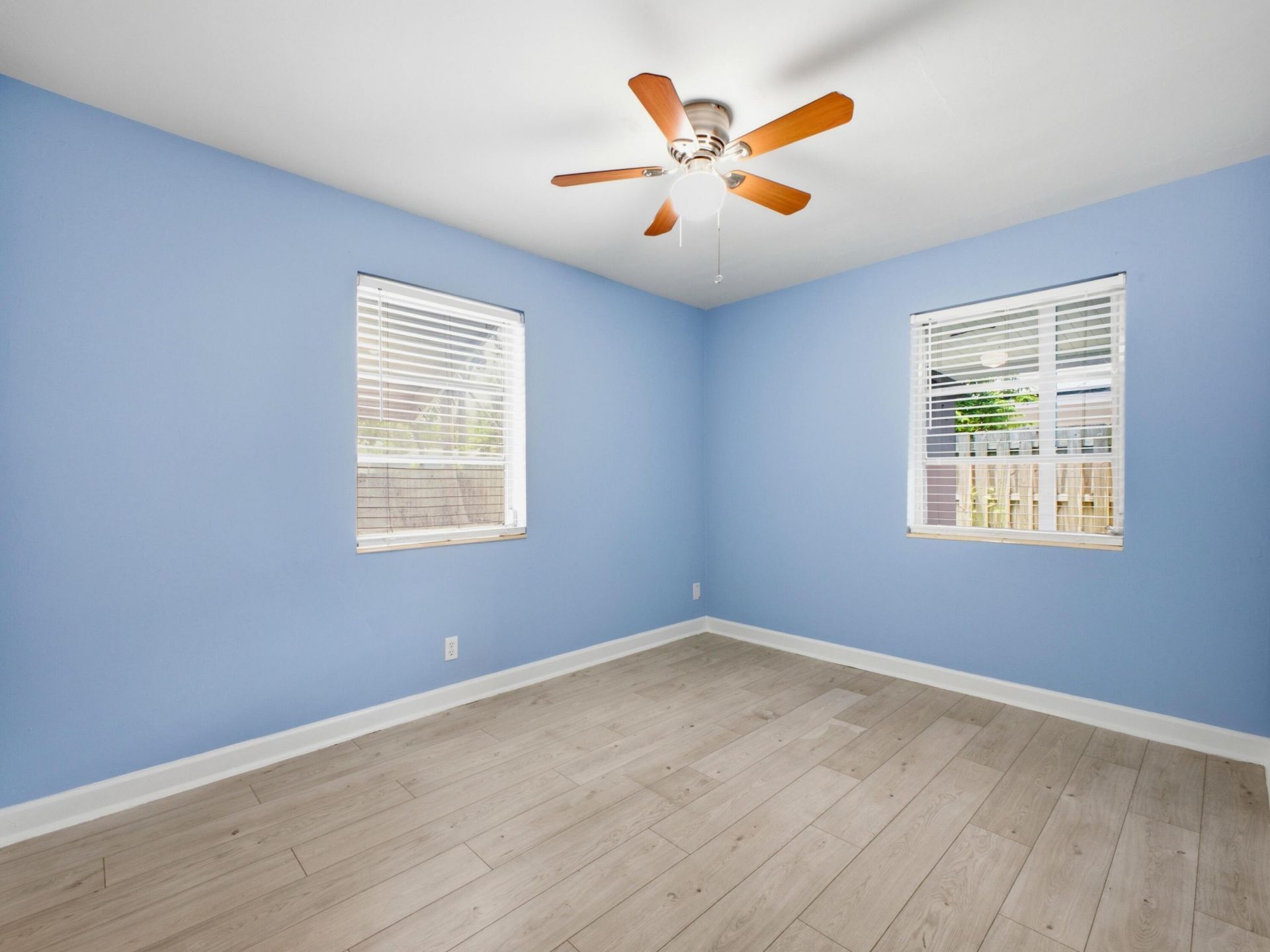 370 Orange Way, West Palm Beach, FL 33405 Photo