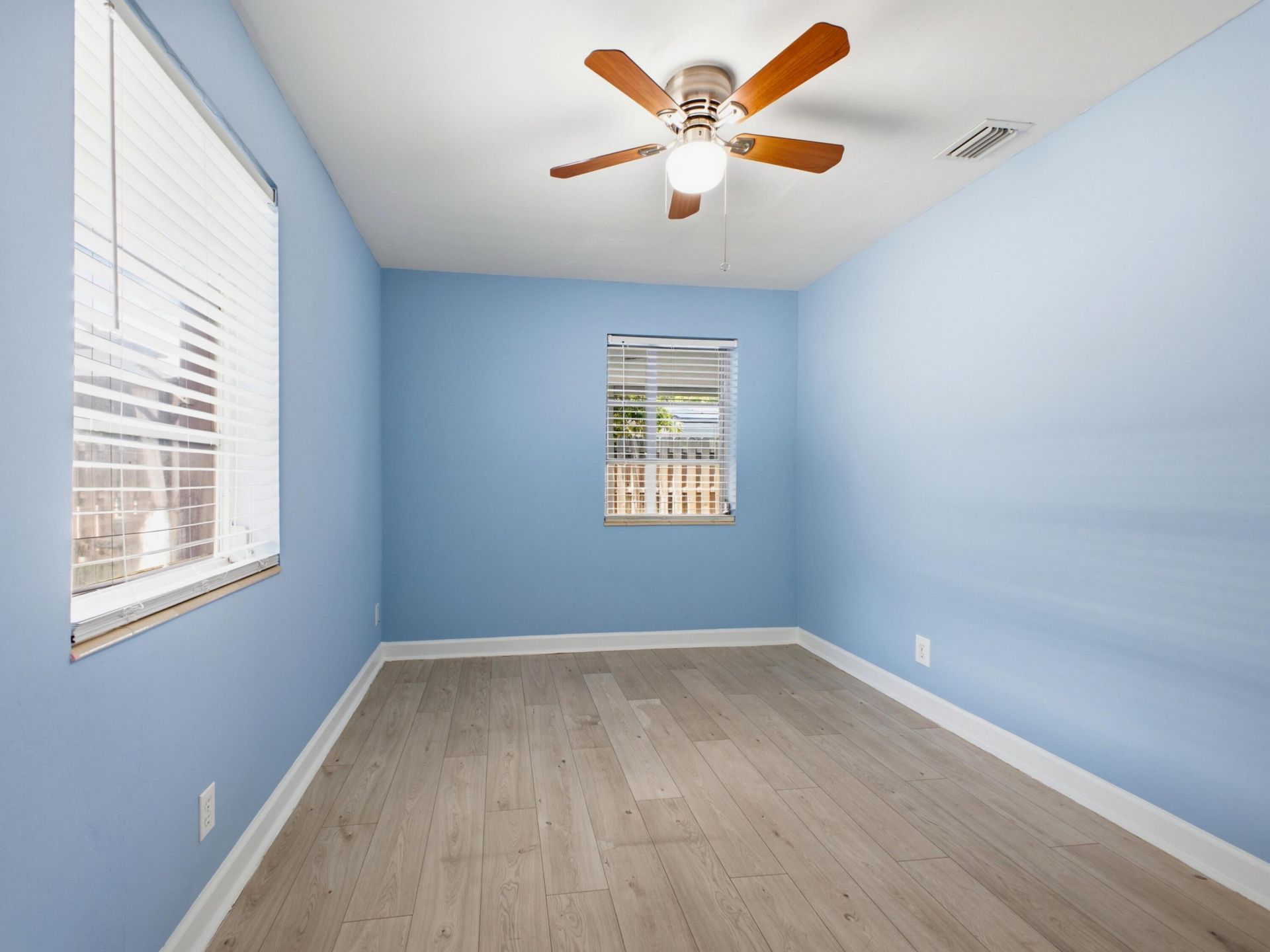 370 Orange Way, West Palm Beach, FL 33405 Photo