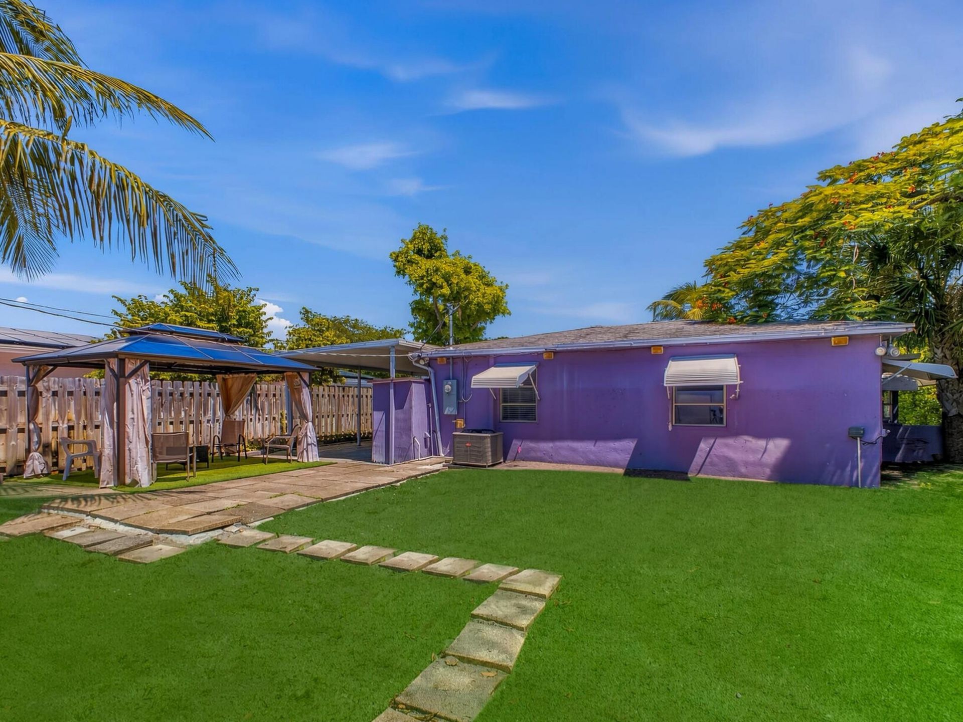 370 Orange Way, West Palm Beach, FL 33405 Photo