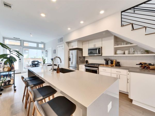 2002 E 7th ST, Unit 230, Austin, TX 78702