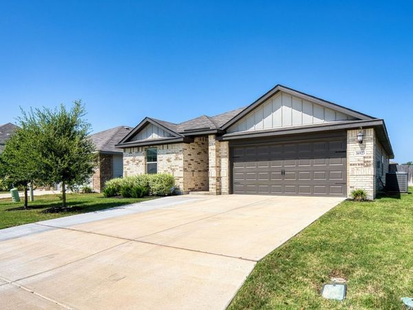 16923 Eaton Ter, San Antonio, TX 78247