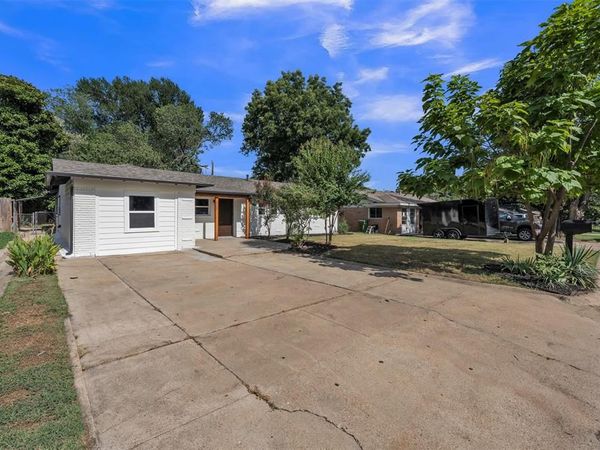 408 Simmons Drive, Hurst, TX 76053