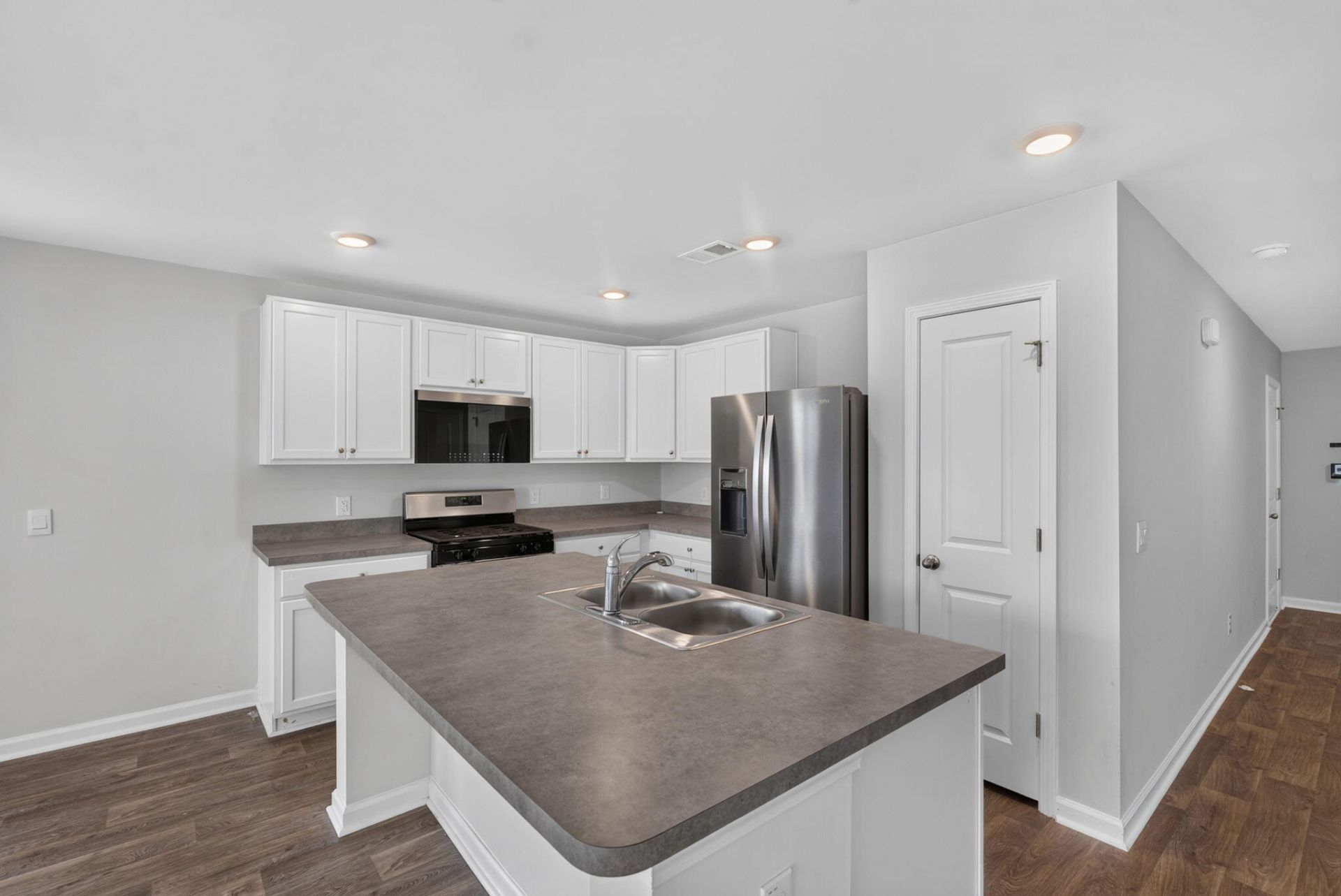 272 Blue Haw Drive Photo 10