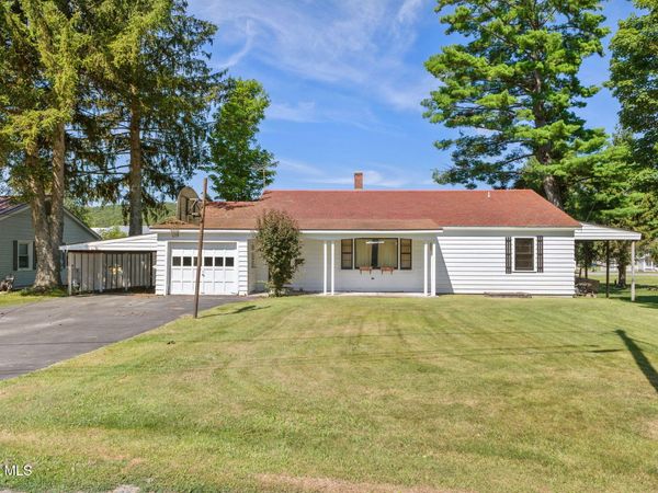 25 E Quaker Street, Granville, NY 12832