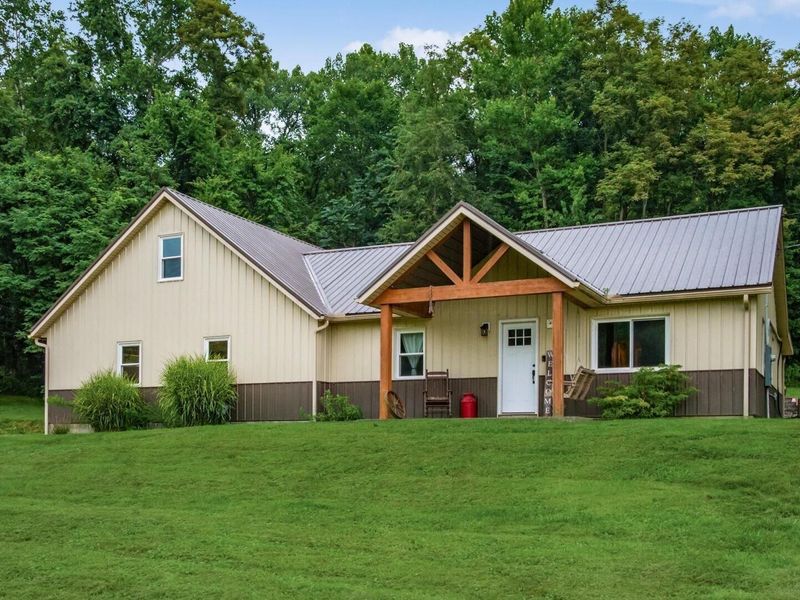 1835 Lutz Lane , Zanesville, OH 43701 Photo 1