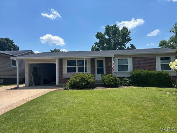 11824 Welcome Drive, Maryland Heights, MO 63043
